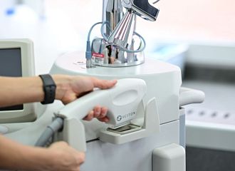 SMAS-лифтинг: что это за процедура — хирургическое омоложение или косметология?