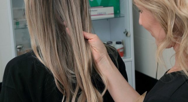 Лечение седины: красота волос с клиническим подходом